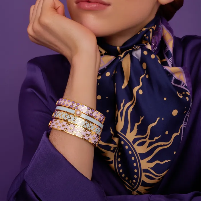 Halcyon Days 1cm Agama Forget me Not Gold Hinged Bangle Halcyon Days PreStyled Sets Halcyon Days 1cm Agama Forget me Not Gold Hinged Bangle Halcyon Days PreStyled Sets