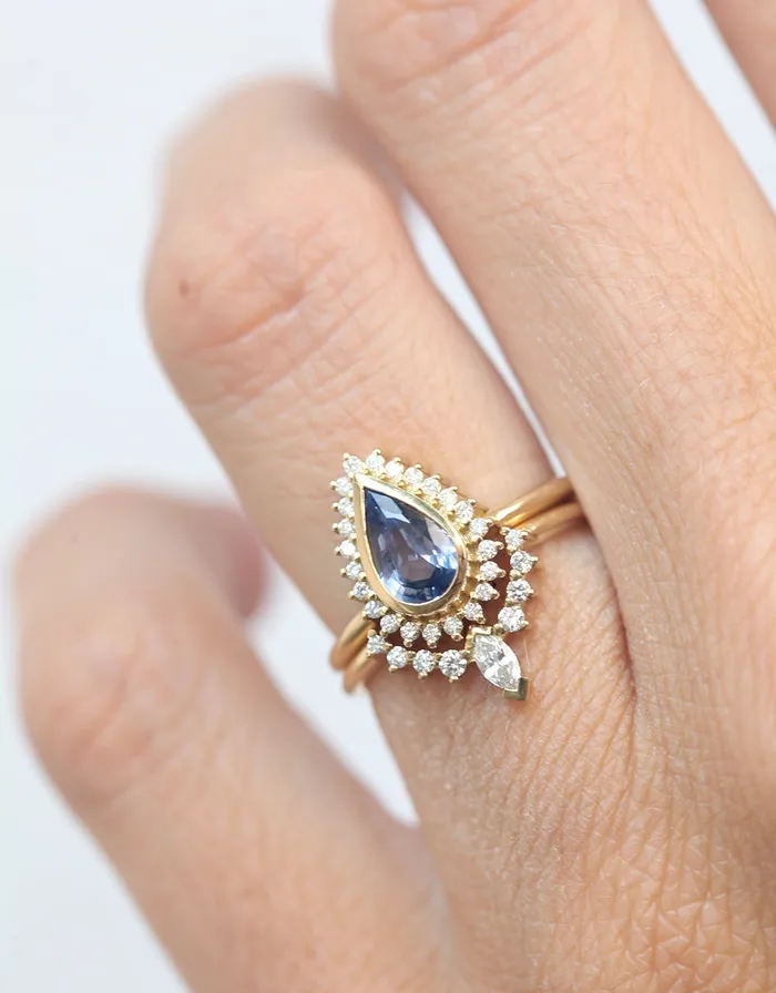 Capucinne Rings Blue Sapphire Diamond Ring Set