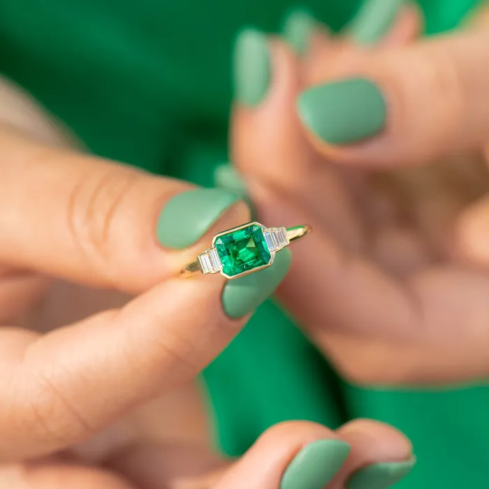 ARTEMER Rings Art Deco Emerald Engagement Ring with Baguette Diamonds